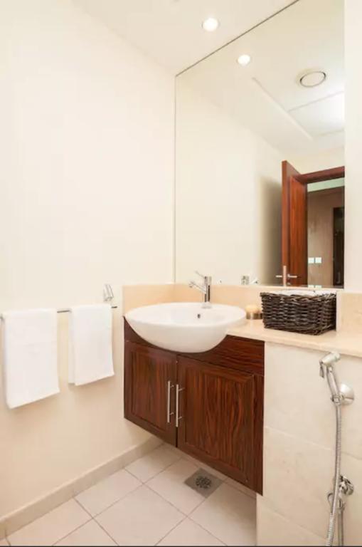 Faraway Homes - Burj Residences Dubai Bagian luar foto