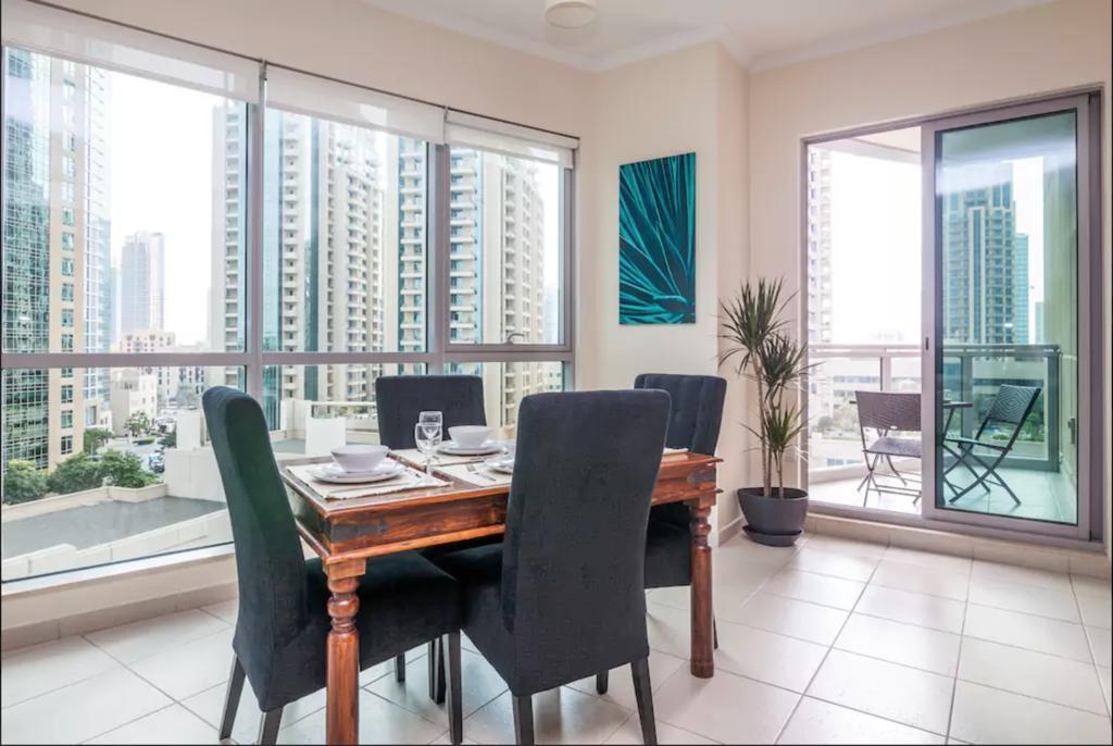 Faraway Homes - Burj Residences Dubai Bagian luar foto
