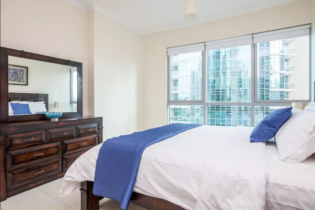Faraway Homes - Burj Residences Dubai Bagian luar foto